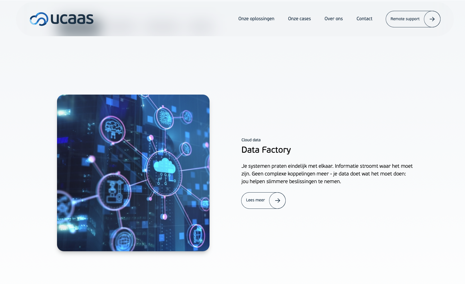 Het oplossingsblok Data Factory op ucaas.nl, met beeld van cloudsystemen die met elkaar verbonden zijn